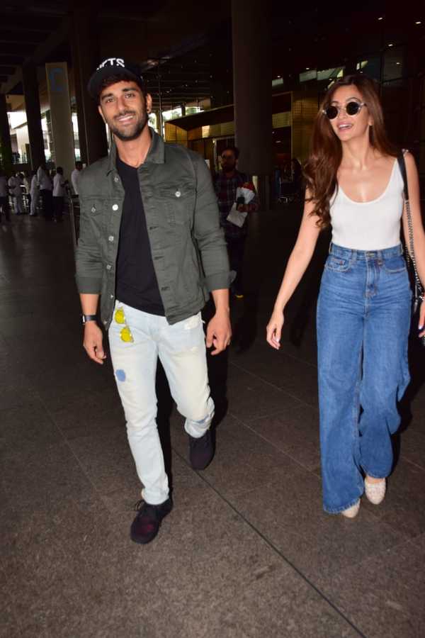 Photos Love Birds Pulkit Samrat And Kriti Kharbanda Are All Smiles As They Get Snapped At The