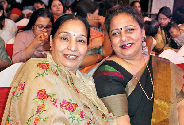 Rekha Kapoor and Seema Tandon (BCCL/ Arvind Kumar)