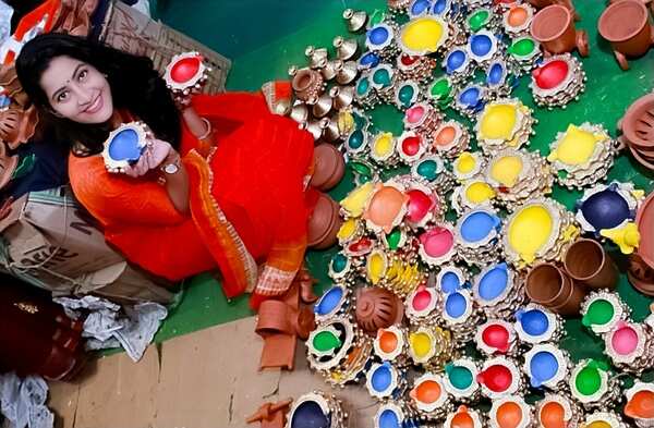 Anu Chaudhury shops for Diwali1
