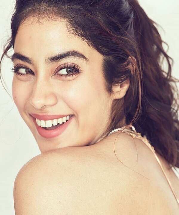 janhvi_kapoorr_74954867_602573690484107_2309420566811584811_n