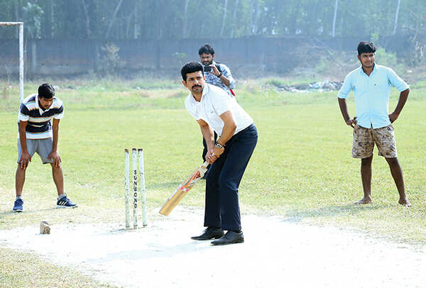 Viineet playing cricket with college kids during a break from his shooting schedule (BCCL)