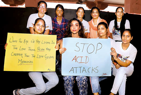 During her recent visit to the city actress Anupriya Goenka spent some time with the acid attack survivors who run a cafe in Gomti Nagar (BCCL/ Aditya Yadav)
