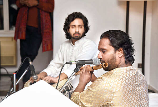 Ritesh Prasanna and Shariq Mustafa presented Raga Yaman at the event