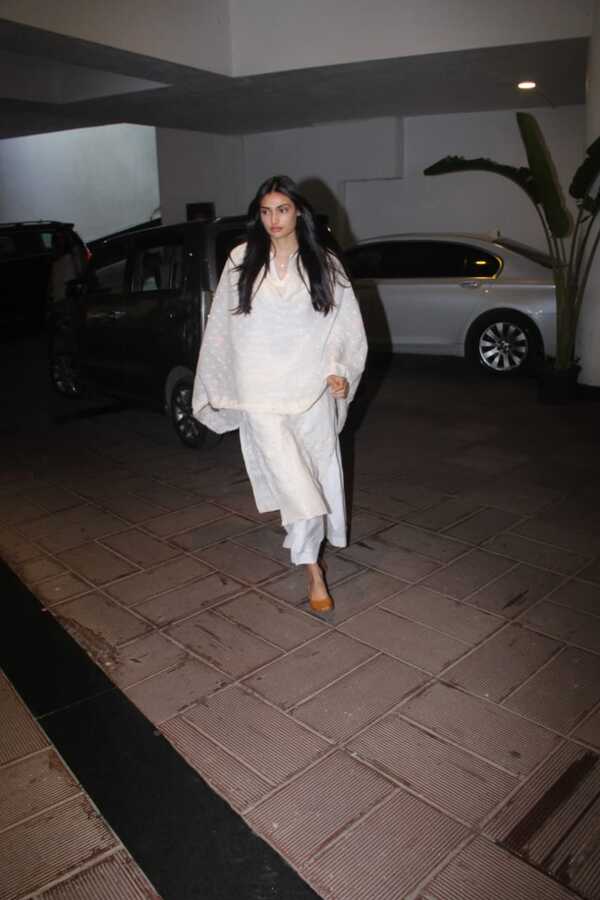 athiya.
