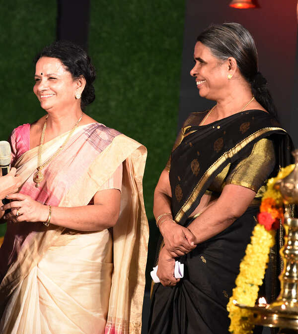 Geetha Krishnakumar, Girija Chandran