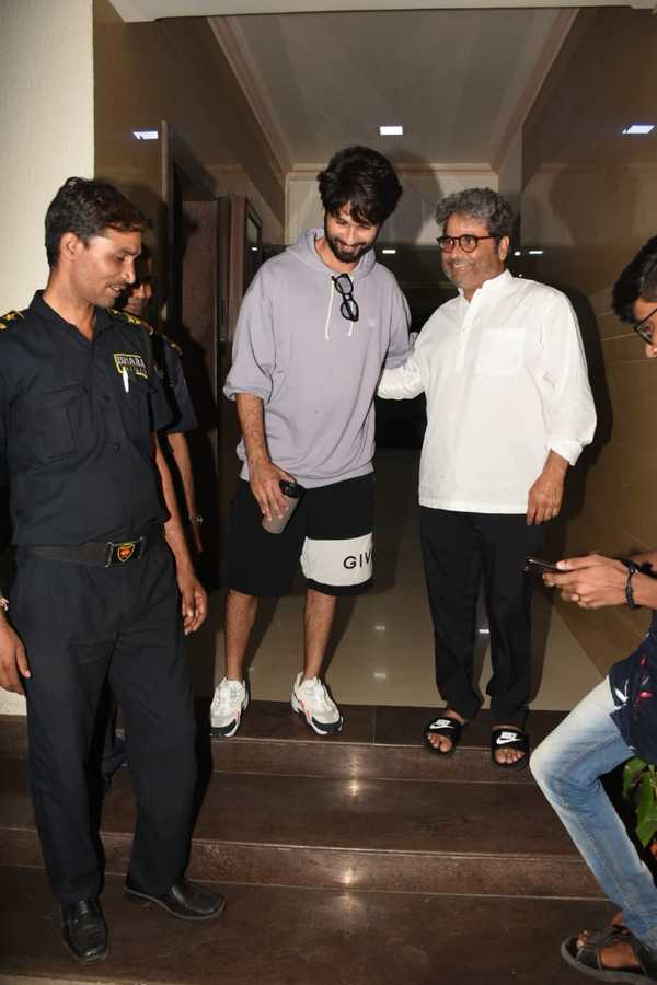 Photos: Shahid Kapoor meets Vishal Bhardwaj at his office; we wonder if ...