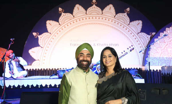 Hosts of the evening, Arvinder and Gudiya Bagga