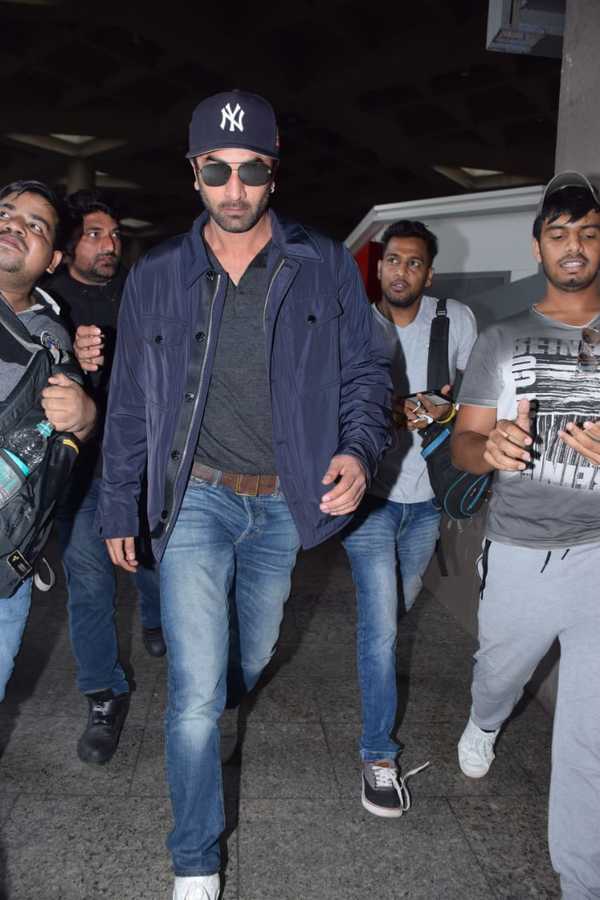 Photos: Sporting a cool bandana, Ranbir Kapoor looks dapper as he gets  papped in the city
