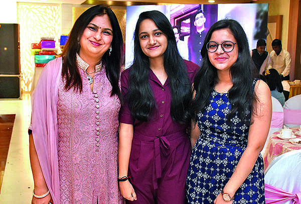 Mona Chandra, Pranchal Singhal and Pankhuri Agrawal (BCCL/ IB Singh)