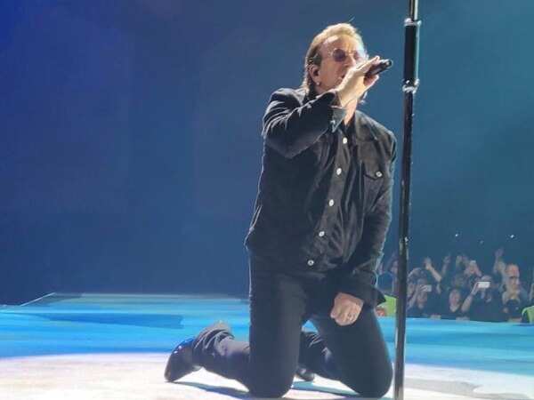 Bono live in action