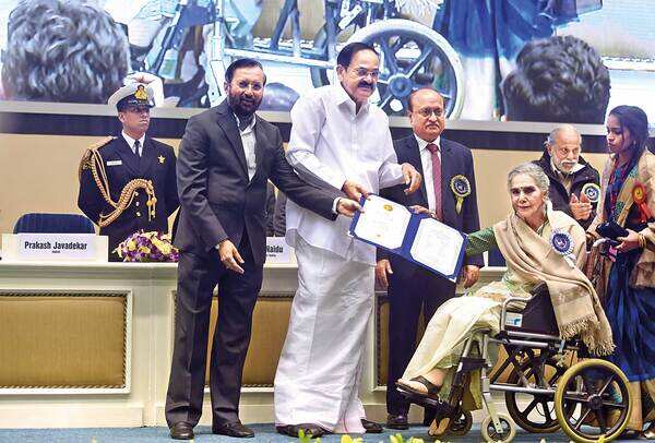 Best Actress in a Supporting Role: Surekha Sikri