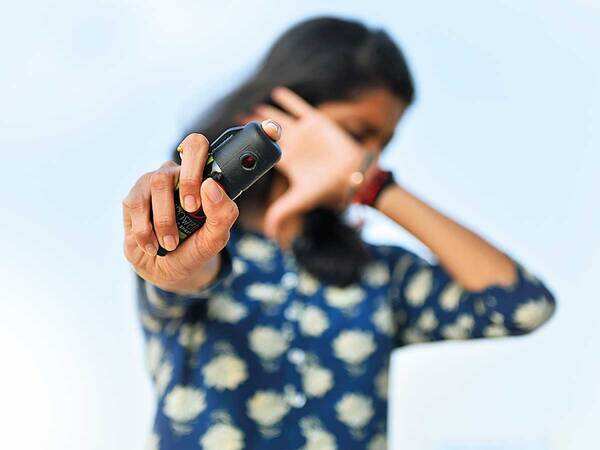 HT16_SELF_DEFENCE_00R_2228_TURN