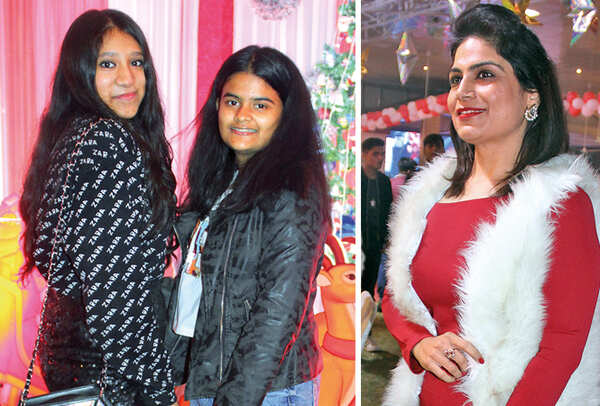 (L) Sanvi and Medhavi (R) Soniya (BCCL/ Arvind Kumar)