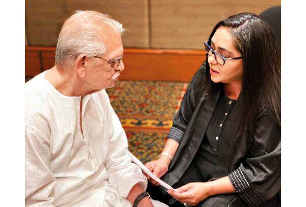 Gulzar with his daughter, 'Chhapaak' director Meghna