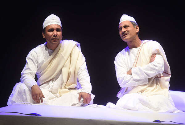 Darain Shahid and Mahmood Farooqui