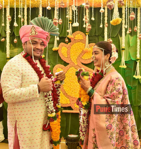 Shardul_Bayas_and_Neha_Pendse (2) (1)