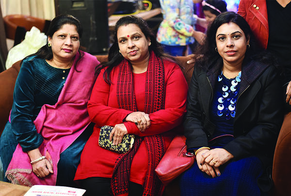 (L-R) Manjul, Poonam and Jaya Singh (BCCL/ Amar Deep)