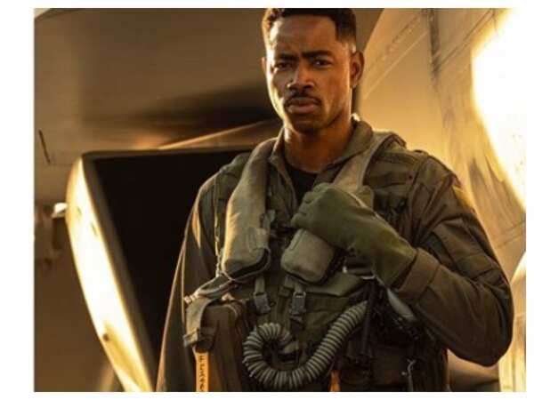 Jay Ellis as payback
