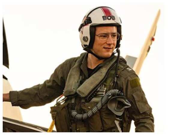 Lewis Pullman