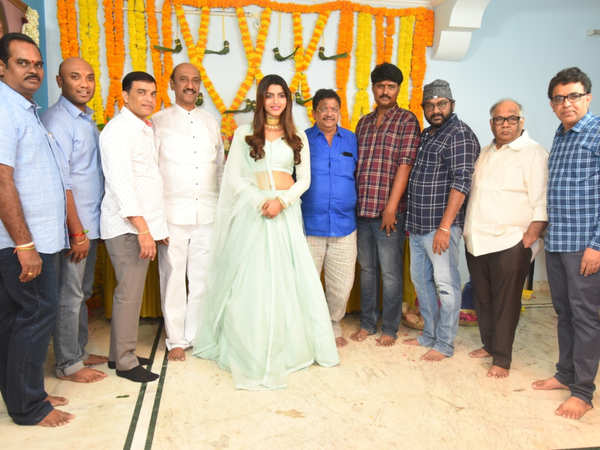 Sai Dhanshika's Debut Telugu Film Goes On Floors. See Pics | Telugu ...