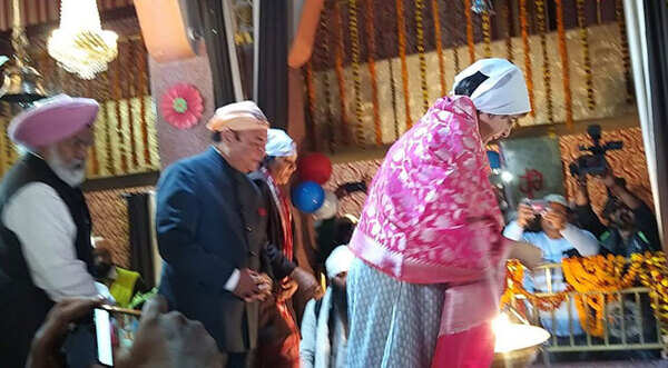 Priyanka-Varanasi2