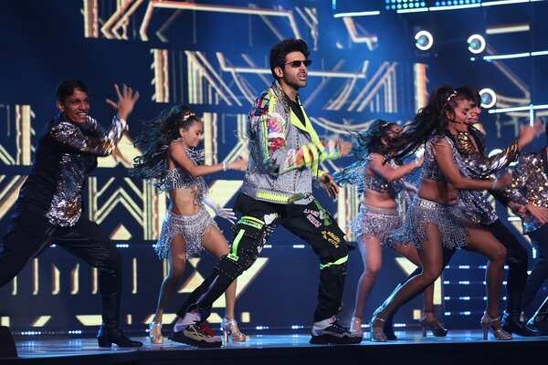 65th Amazon Filmfare Awards 2020 - Kartik Aaryan performing on a medley of retro and latest beats