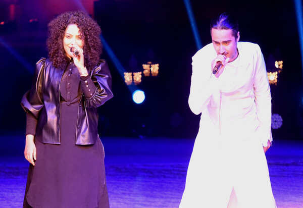 Sukhmani and Hari performed for the guests (3)