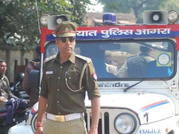 This Agra traffic cop is newest star in Bhojpuri cinema | Agra News ...