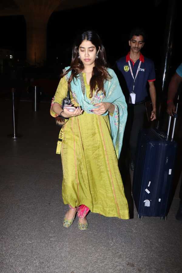 Photos: Janhvi Kapoor looks pretty in a desi avatar as she heads to ...