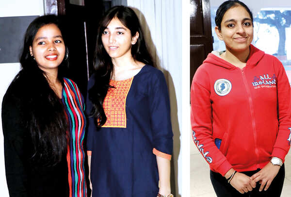 (L) Priya Kumar and Ananya Jha (R) Shivani Thakur (BCCL/ Unmesh Pandey)