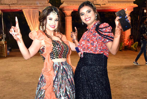 Saba Khan and Urvashi Vani