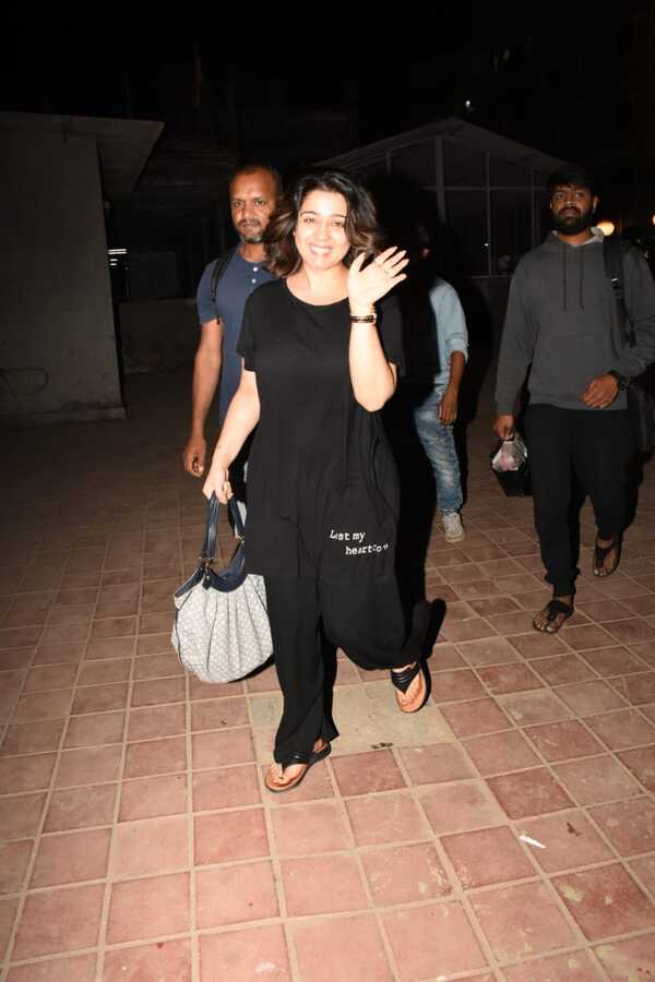 Ananya Puri Charmme (2).