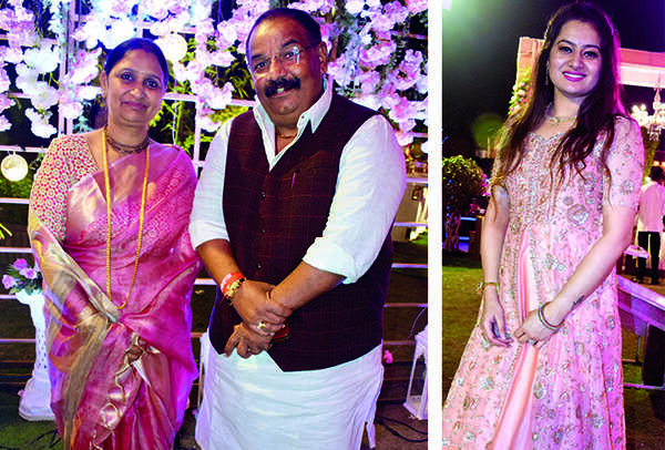 (L) Asha and Mahesh Trivedi (R) Anushree Jain (BCCL/ IB Singh)