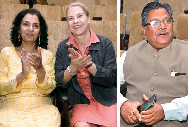 (L) Anju Visen Singh and Leanne Mac Master (R) Devendra Chaudhry (BCCL/ Aditya Yadav)
