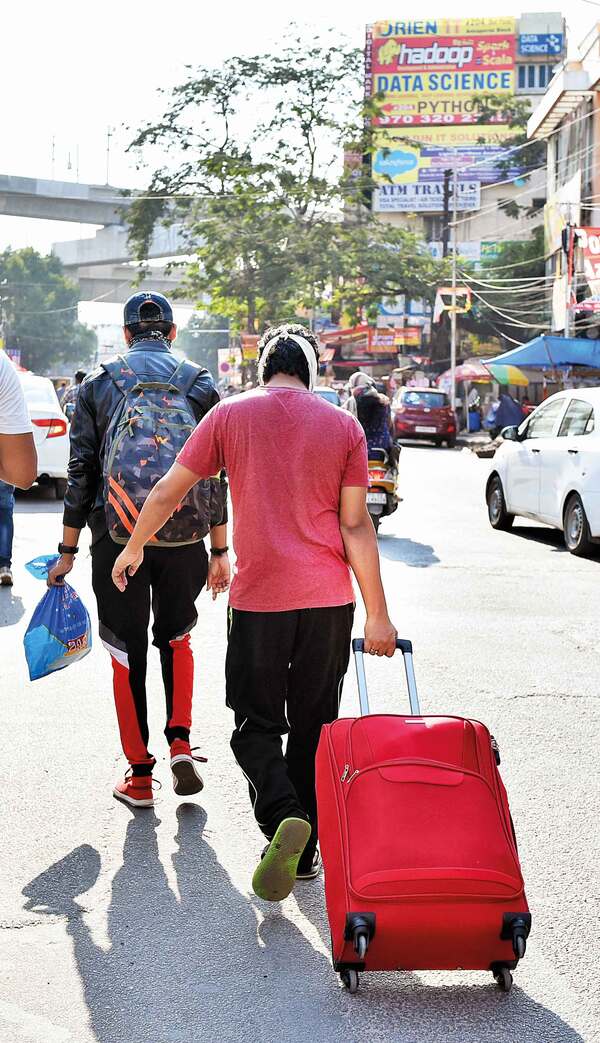 pg3_hostel_students