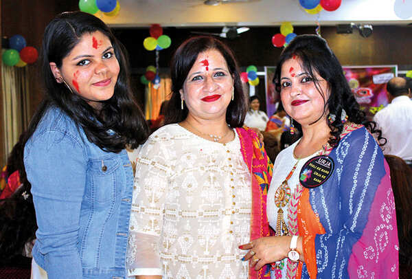 (L-R) Priya, Kiran and Payal (BCCL/ Arvind Kumar)