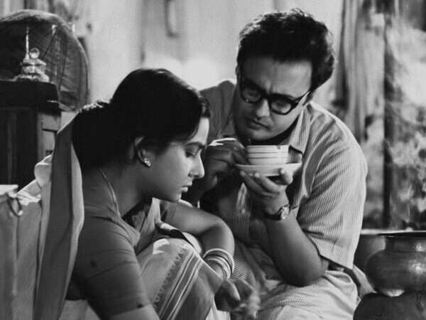Mahanagar (1963)