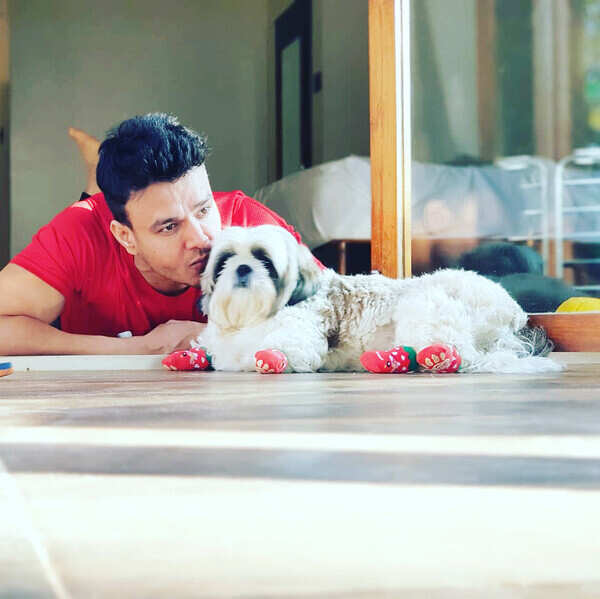 Anriuddh Dave with his pet, Mui