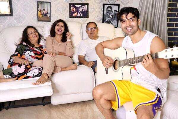 Debina Bonnerjee spending a quality time with her parents and actor-husband, Gurmeet Choudhary at home