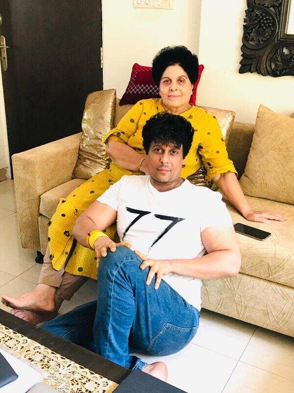Ranjha Vikram Singh with his mom, Rita Singh