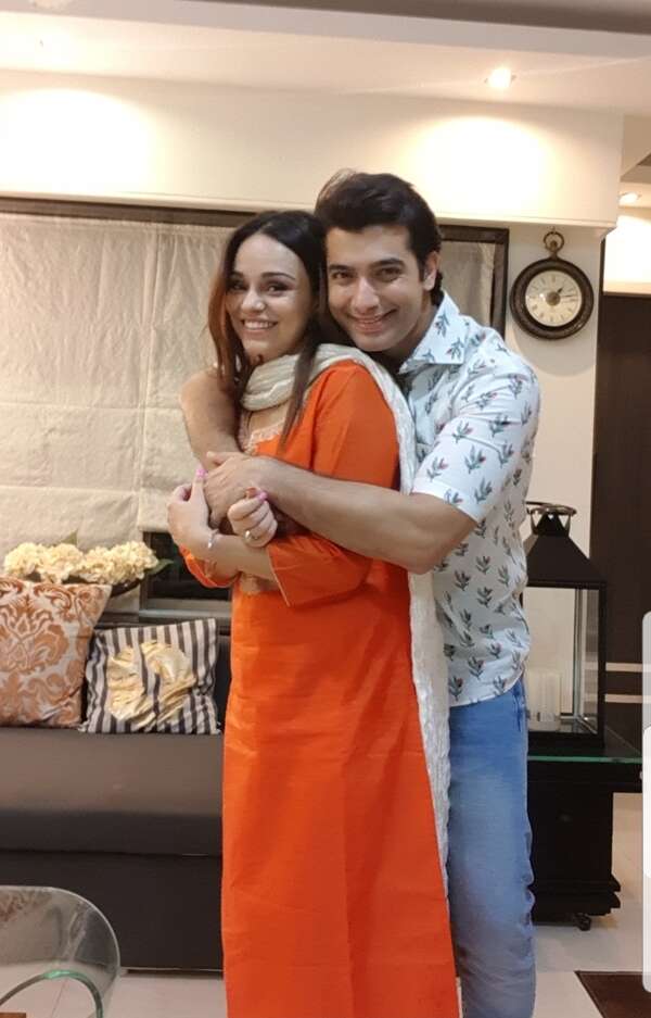 Sharad Malhotra with his wife Ripci