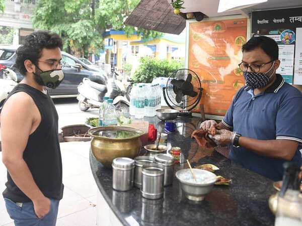 Paan sellers say that they will start selling fire and ice paans once their customers return
