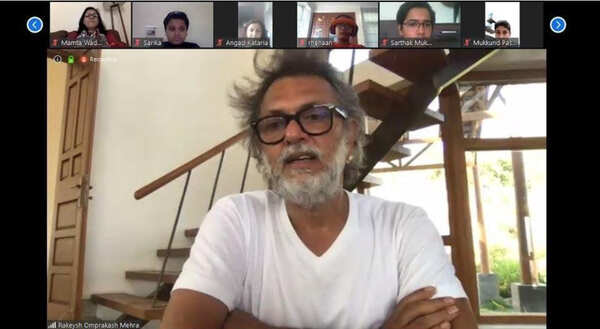 Film Maker Rakeysh Om Prakash Mehra and Actor Divya Dutta in conversation with students