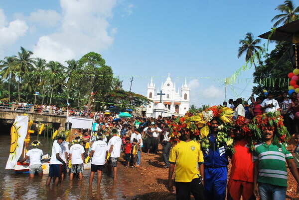 A glimpse of the Sao Joao boat parade from earlier