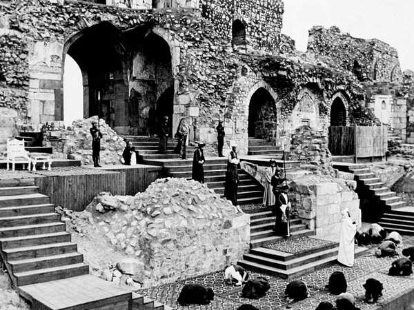 Indian theatre director Ebrahim Elkazi experimented by staging plays at old forts