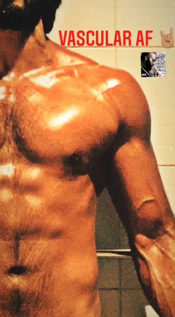 Ranveer Singh gives major fitness motivation flaunting his bulked