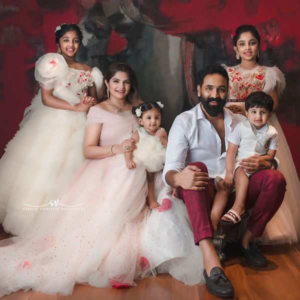 Manchu Vishnu's daughter birthday celebrations: Entire family gets together for a themed photo-shoot | Telugu Movie News - Times of India