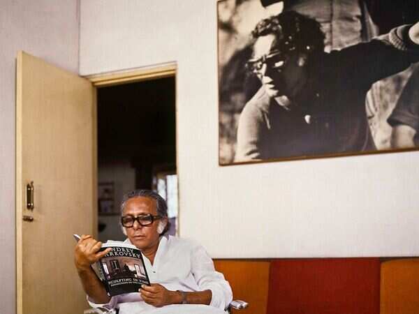 Filmmaker Mrinal Sen, caught on camera by Ghosh