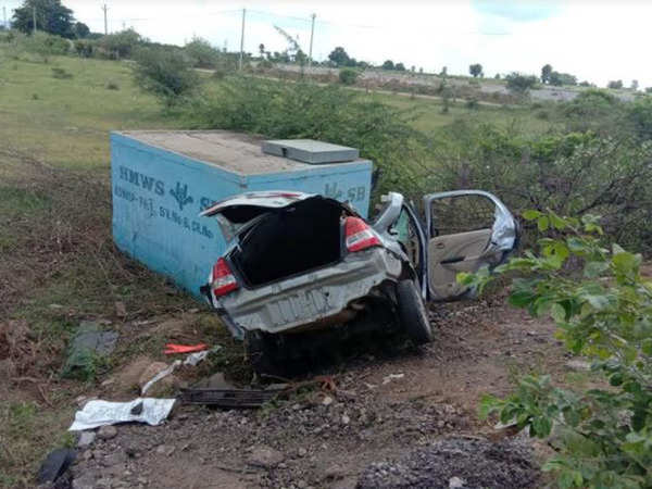 Accident in Hyderabad: Five killed in road accident | Hyderabad News ...