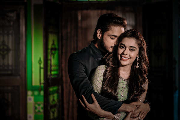 Adnan Khan and Eisha Singh - Ishq Subhan Allah